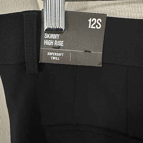 Express Supersoft Twill Skinny High Rise Pants Black Size 12 Short - Picture 3 of 6